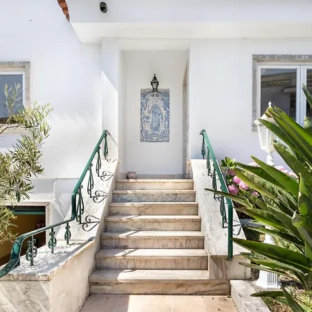 Altido Exclusive Villa With Terrace And Swimming Pool Holiday home *