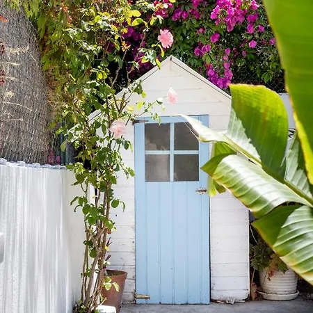 Holiday home Altido Exclusive Villa With Terrace And Swimming Pool Lisbon