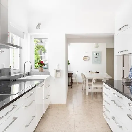 Altido Exclusive Villa With Terrace And Swimming Pool * Lisbon